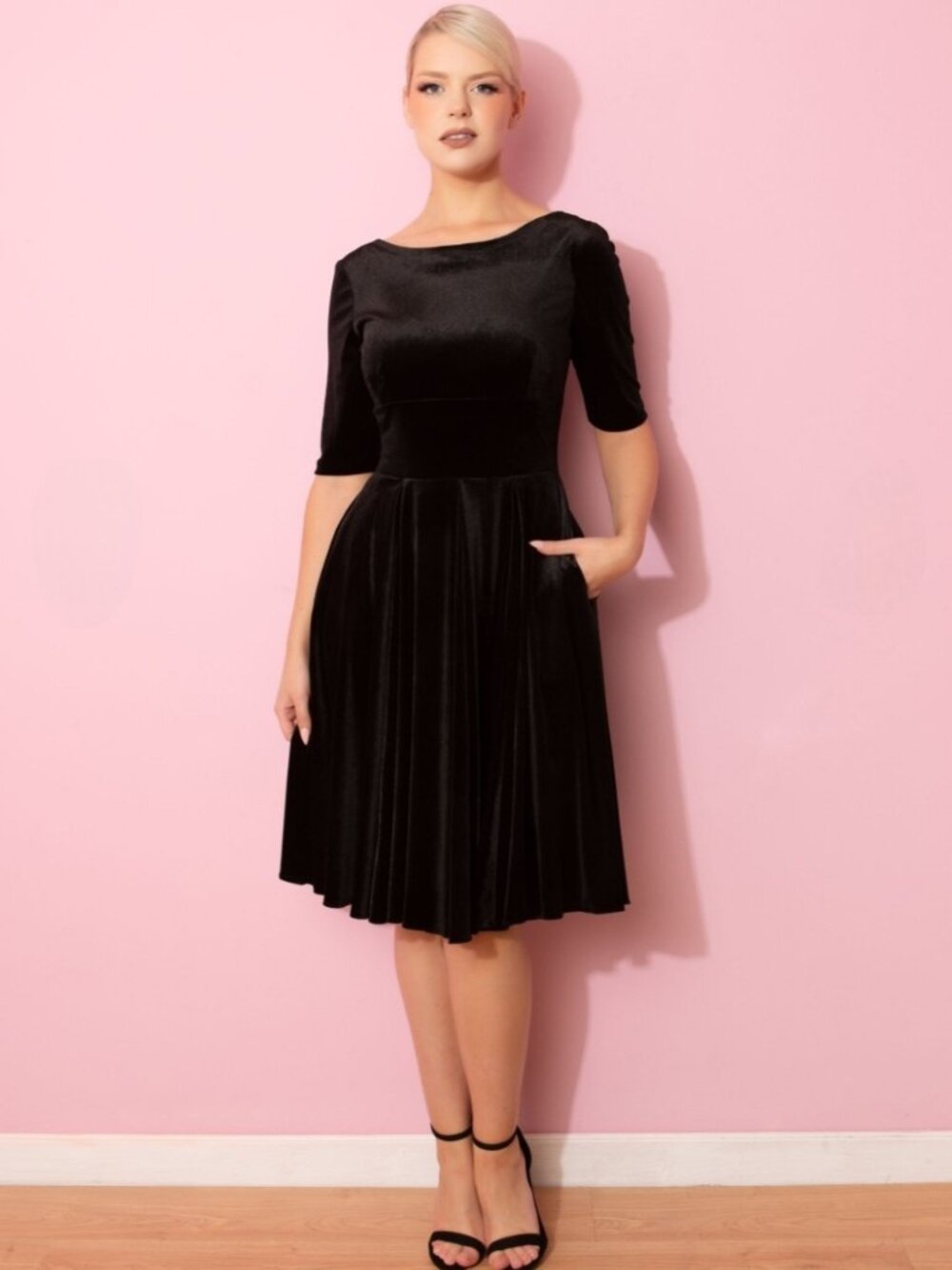 The Pretty Dress Company Velvet Swing dress size 18UK NWT